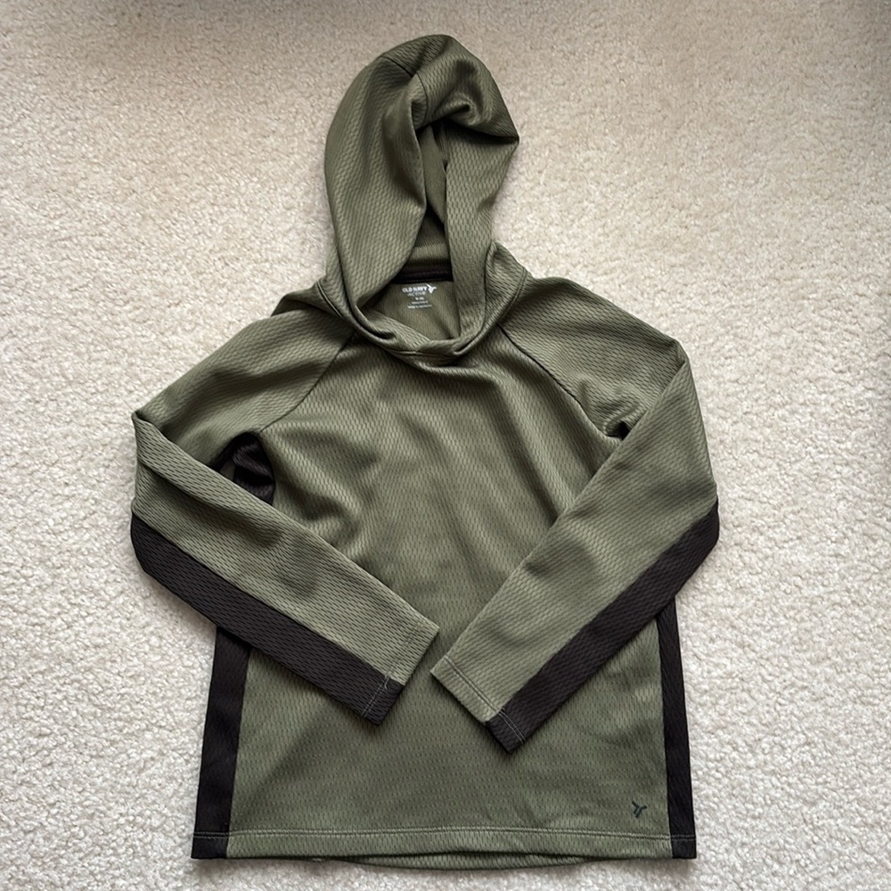 Old Navy active wear tee with hood